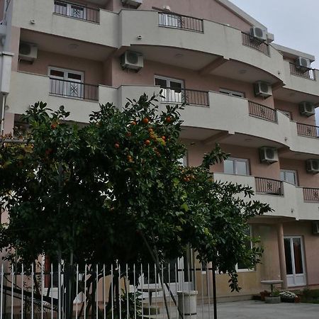 Guest House Zec Budva Exterior foto