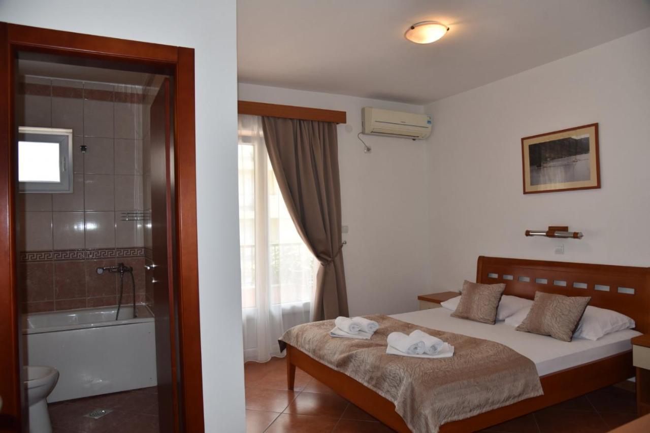 Guest House Zec Budva Exterior foto