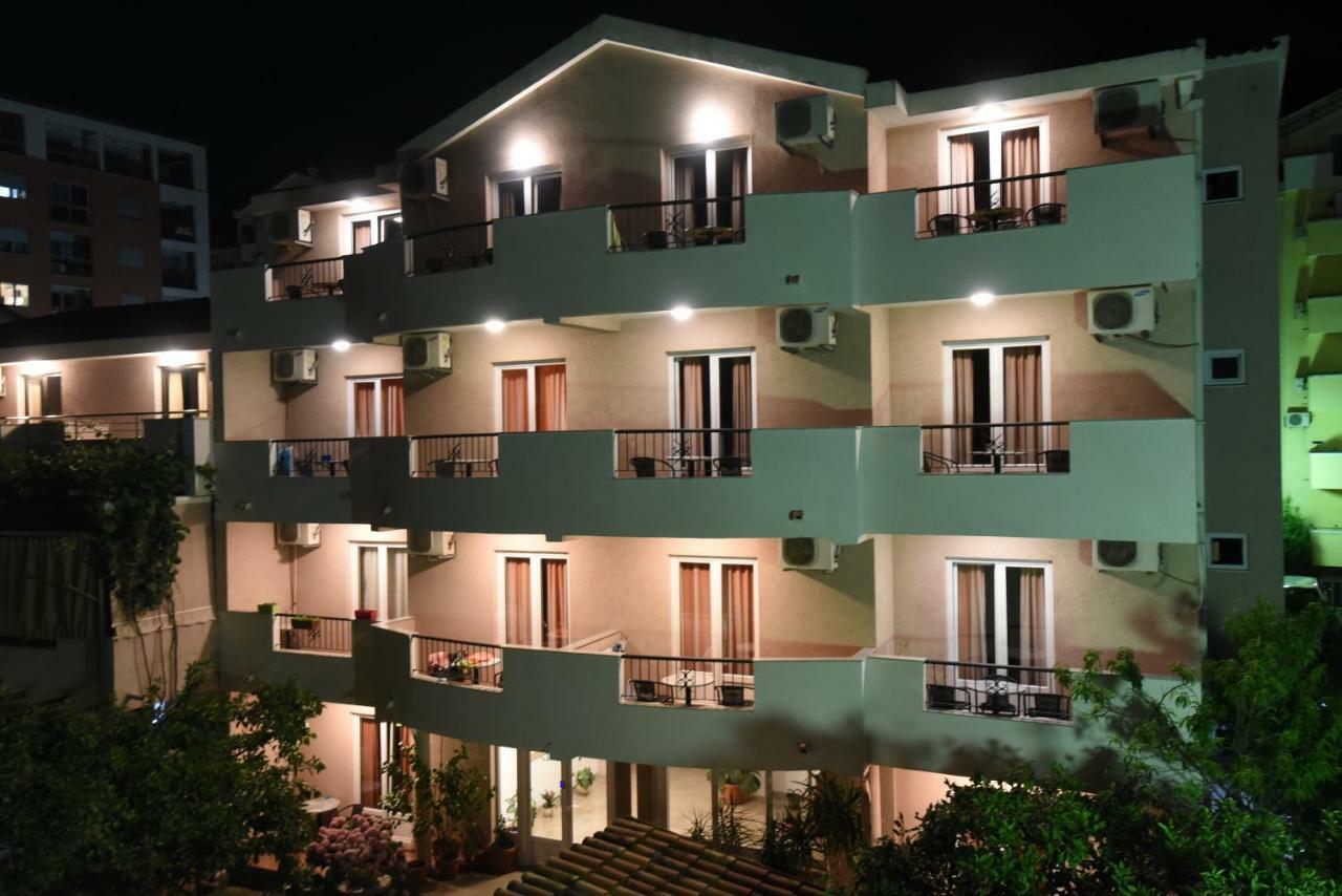 Guest House Zec Budva Exterior foto